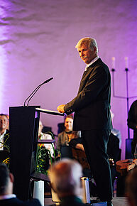 Wolfgang Krebs schlüpfte in die Rolle von drei Ministerpräsidenten. Hier sprach er als Horst Seehofer.